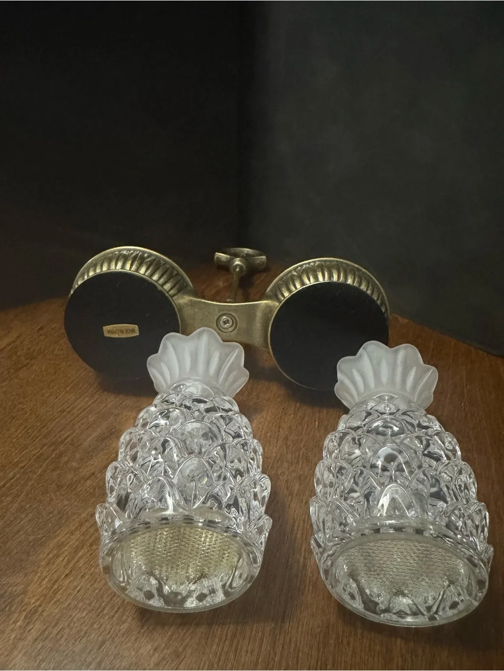 Lenox Clear Cut Glass Pineapple Salt & Pepper Shakers Set w/ Metal Holder Stand